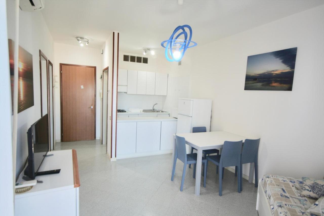 Ba - Cristallo - Sea View - Lignano Sabbiadoro Exterior photo